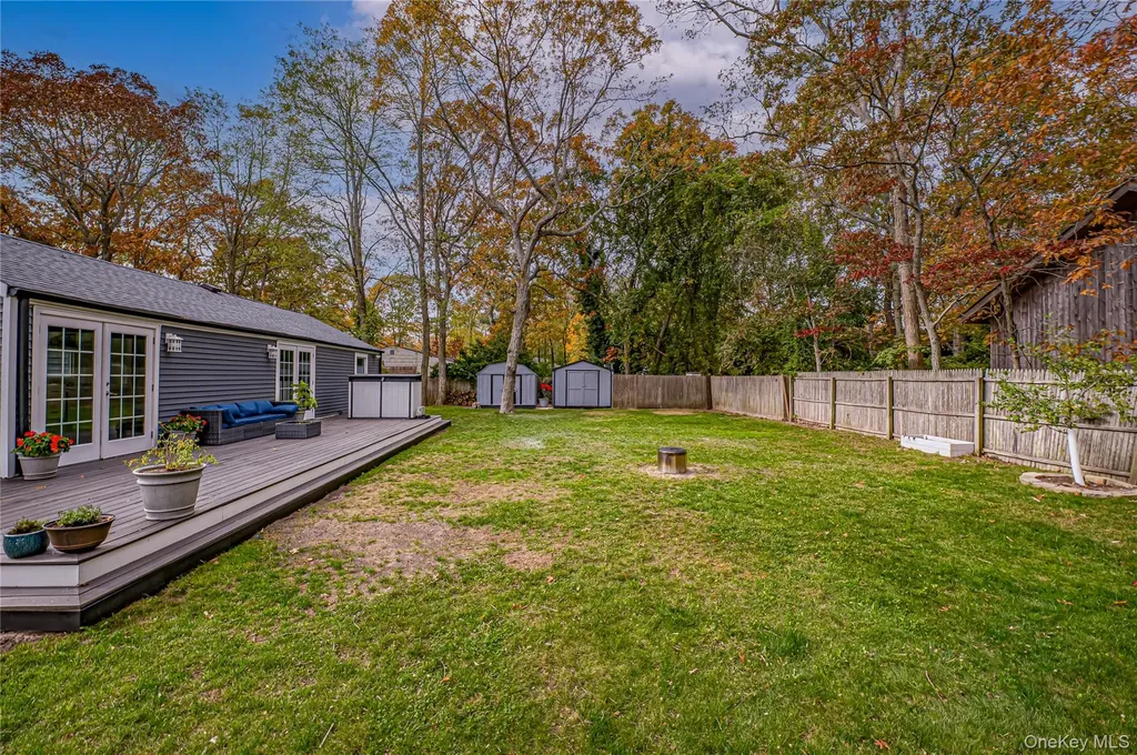 39 Lynncliff Road Hampton Bays NY 11946