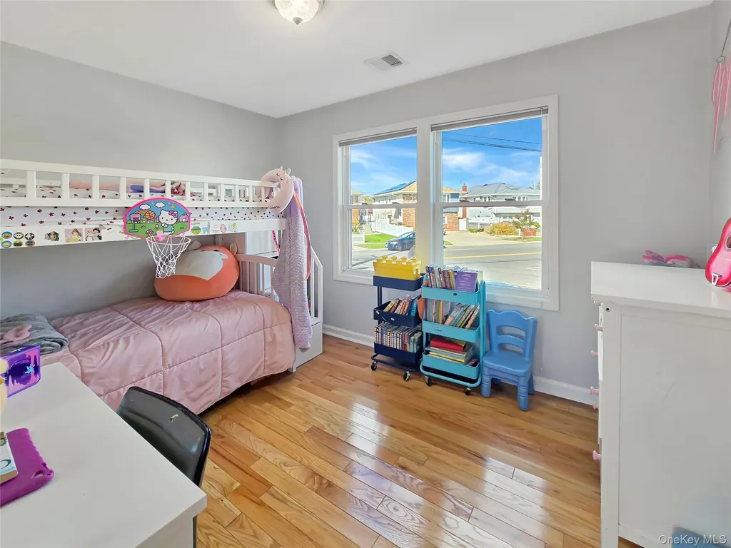 541 Long Beach Road Island Park NY 11558