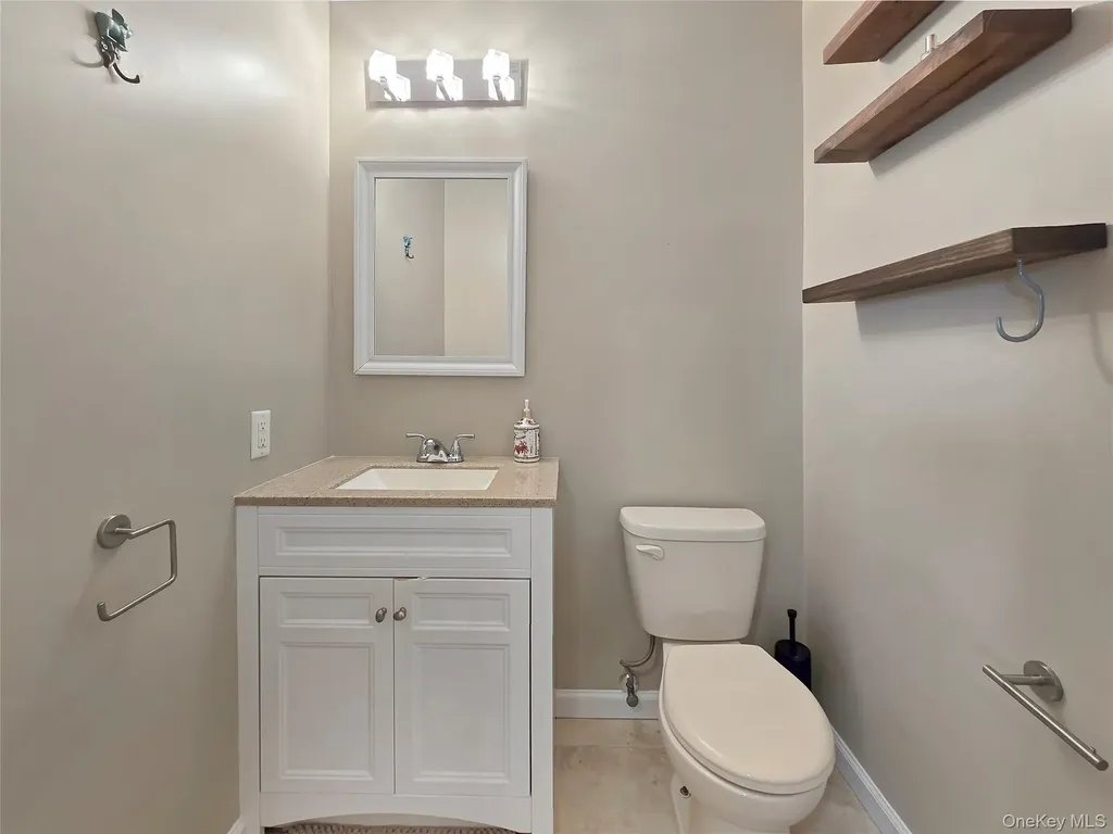541 Long Beach Road Island Park NY 11558
