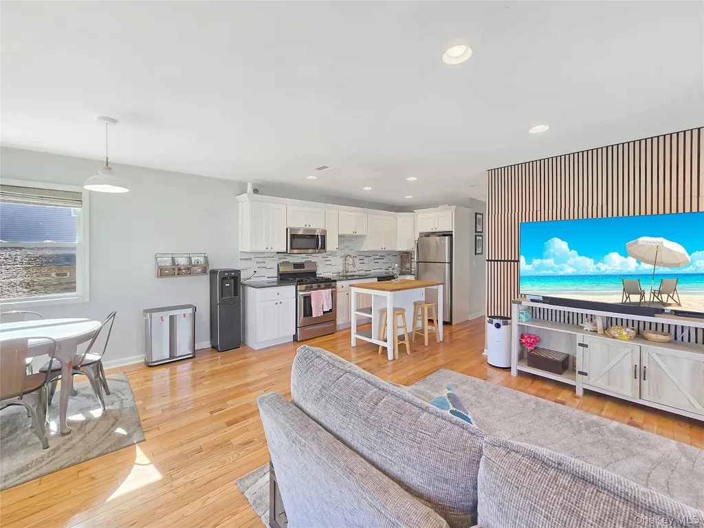 541 Long Beach Road Island Park NY 11558