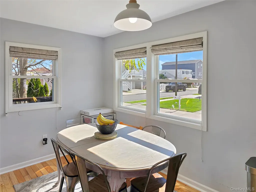 541 Long Beach Road Island Park NY 11558