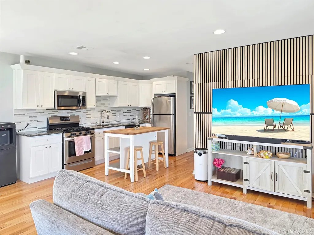 541 Long Beach Road Island Park NY 11558
