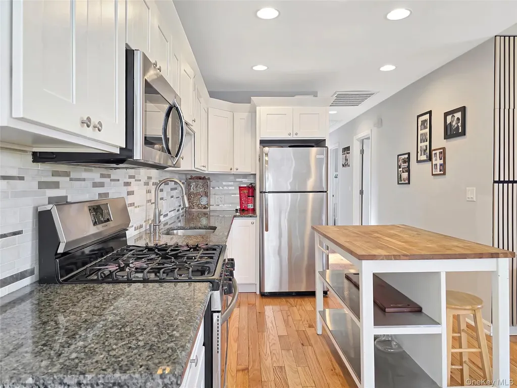 541 Long Beach Road Island Park NY 11558