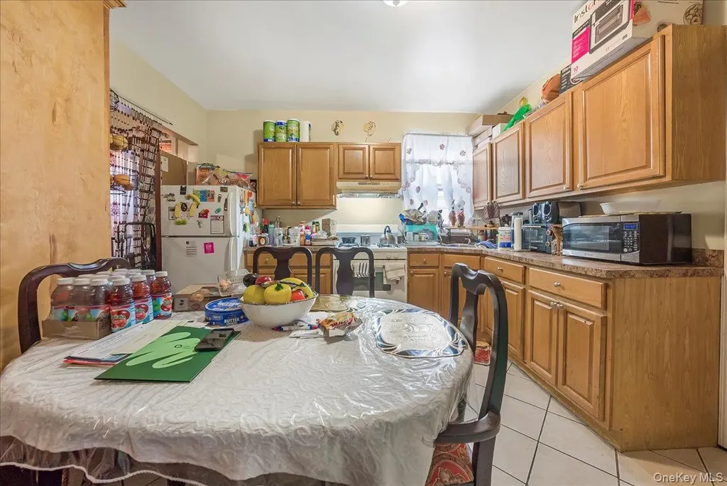 760 E 221st Street Bronx NY 10467