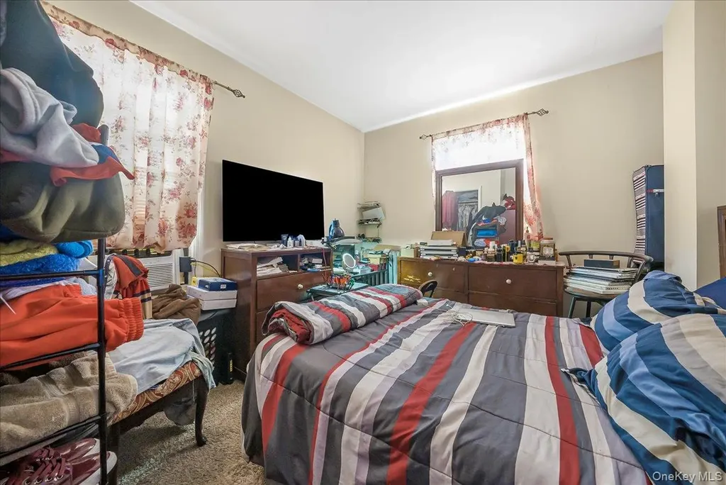 760 E 221st Street Bronx NY 10467