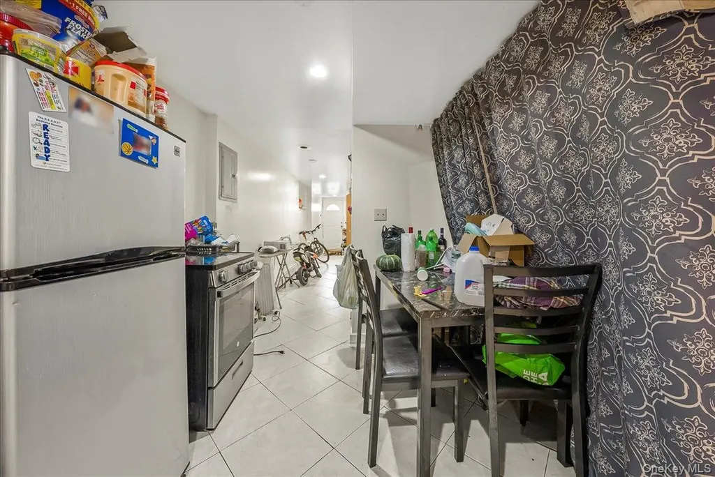 760 E 221st Street Bronx NY 10467