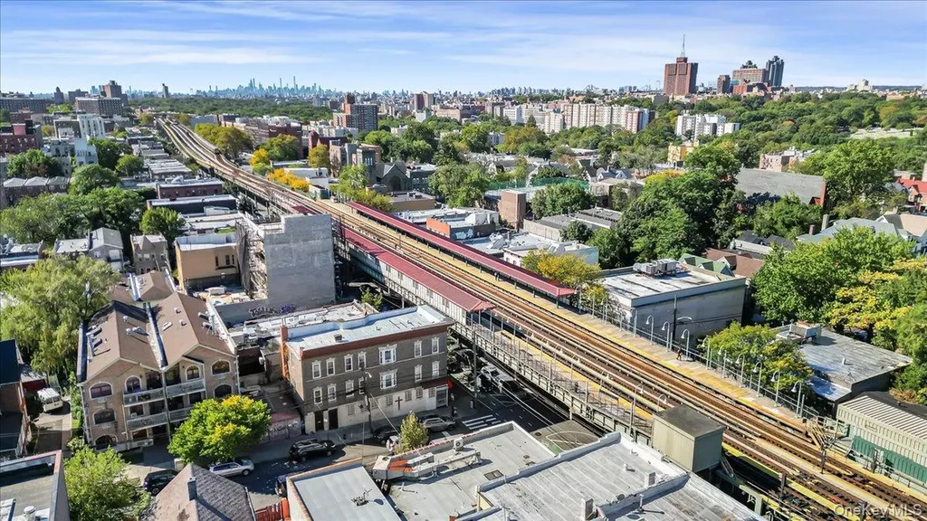 760 E 221st Street Bronx NY 10467