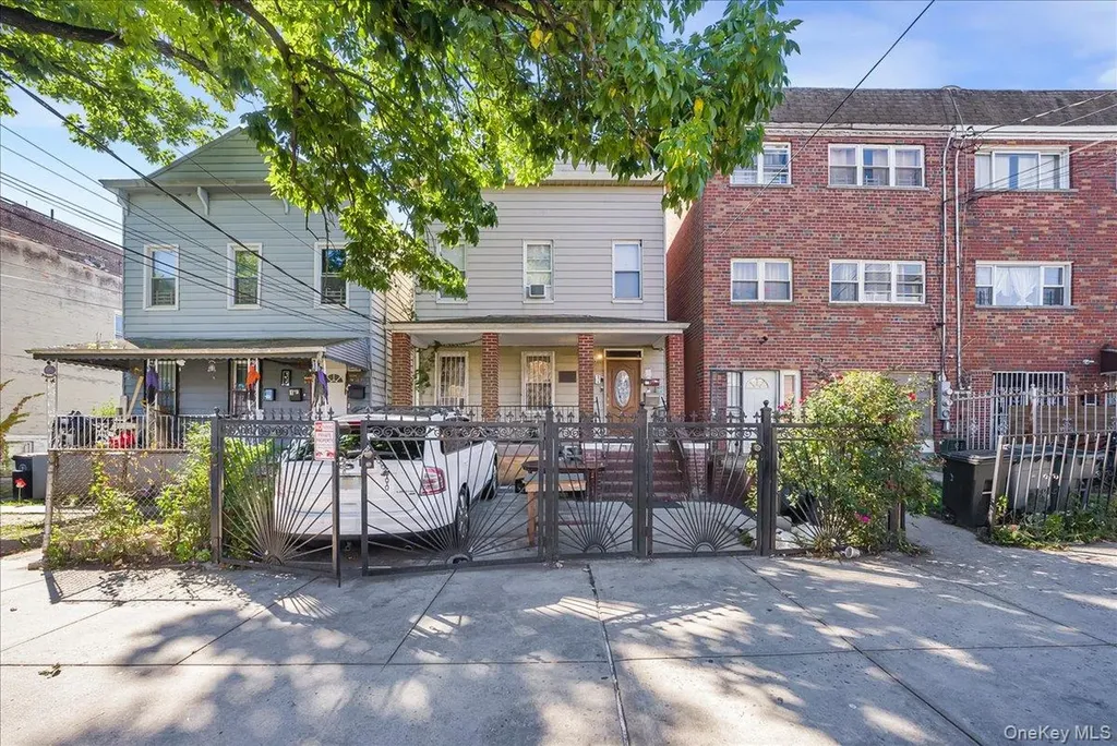 760 E 221st Street Bronx NY 10467