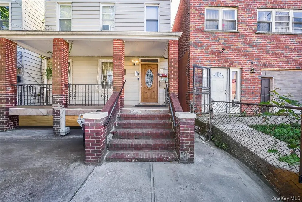 760 E 221st Street Bronx NY 10467