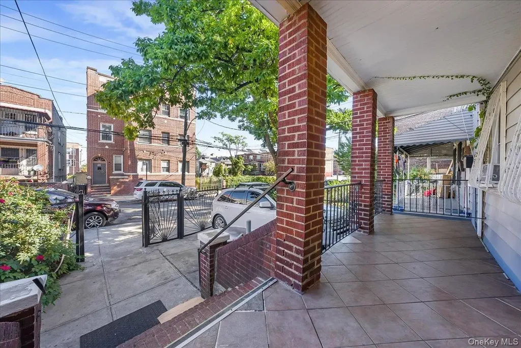 760 E 221st Street Bronx NY 10467
