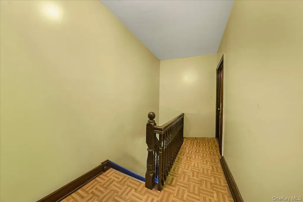 760 E 221st Street Bronx NY 10467