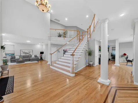 15 Beaver Pond Court Stony Point NY 10980