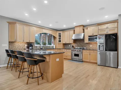 15 Beaver Pond Court Stony Point NY 10980
