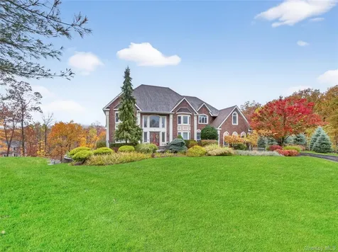 15 Beaver Pond Court Stony Point NY 10980