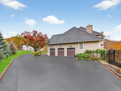 15 Beaver Pond Court Stony Point NY 10980