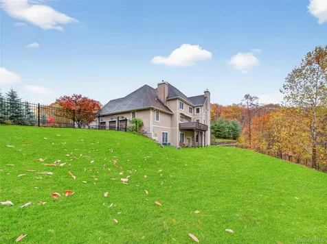 15 Beaver Pond Court Stony Point NY 10980