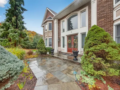15 Beaver Pond Court Stony Point NY 10980