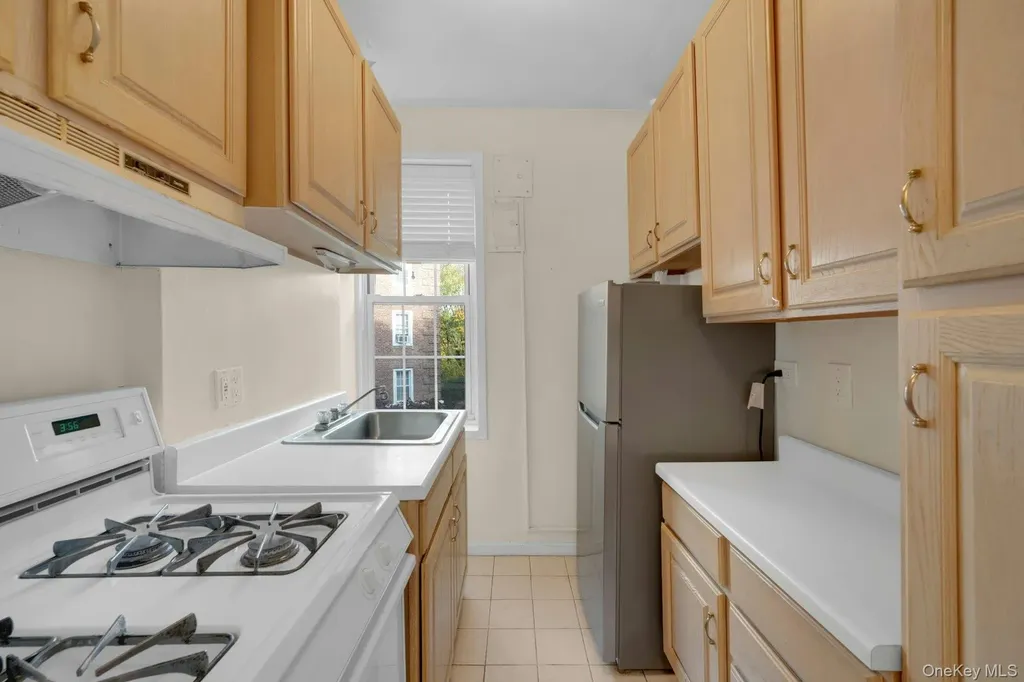 5 Midland Gardens Bronxville NY 10708