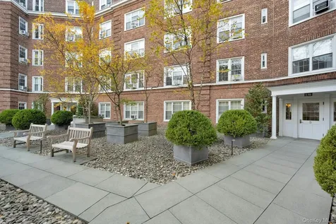 5 Midland Gardens Bronxville NY 10708