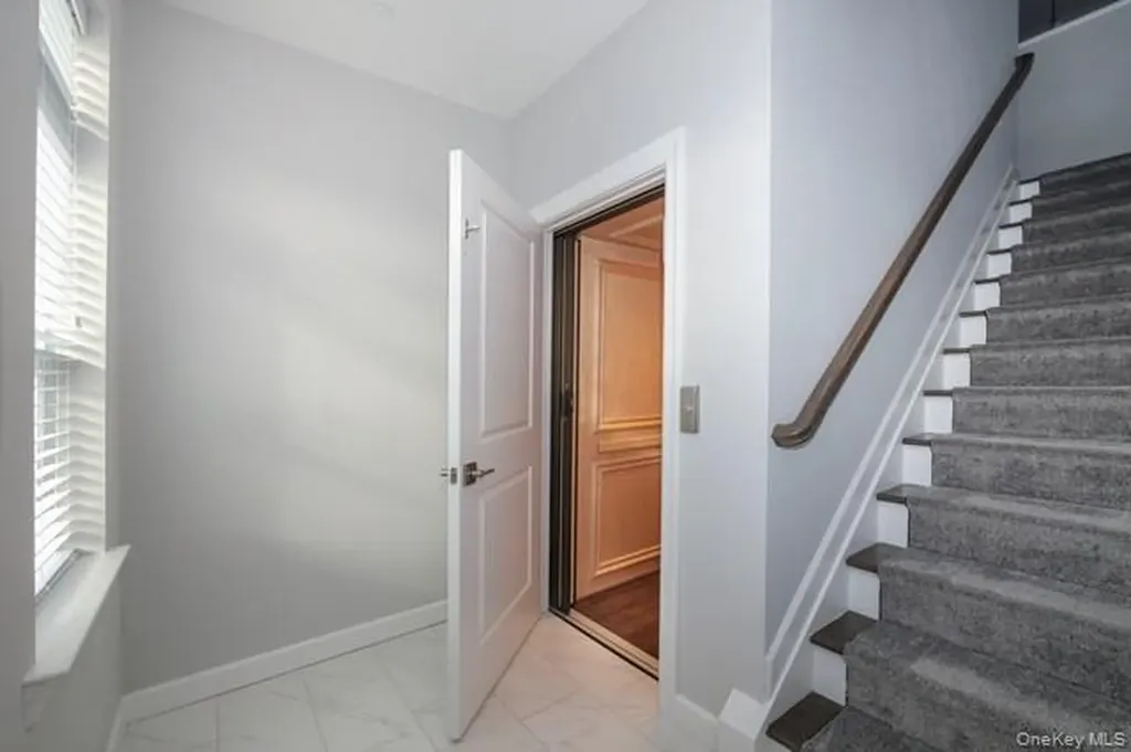 86 Sutton Court Mount Sinai NY 11766