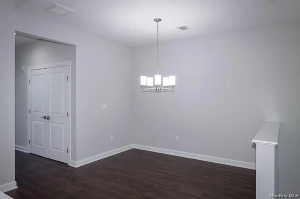 86 Sutton Court Mount Sinai NY 11766
