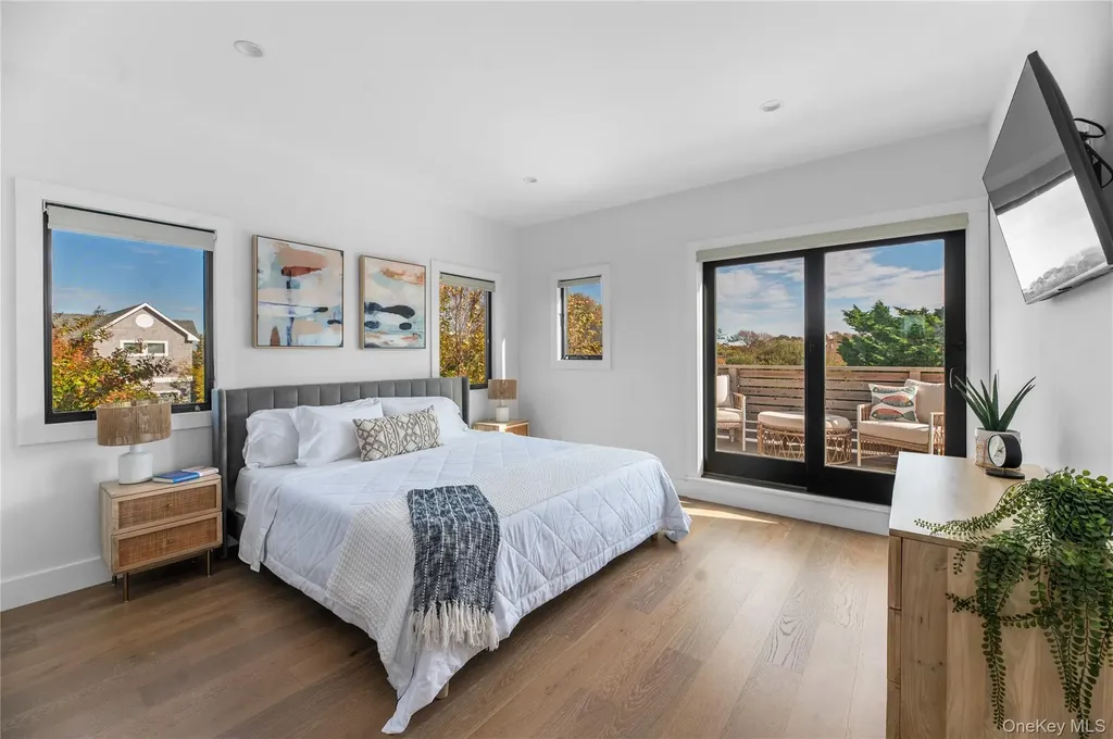 31 Atlantic Avenue Seaview NY 11770