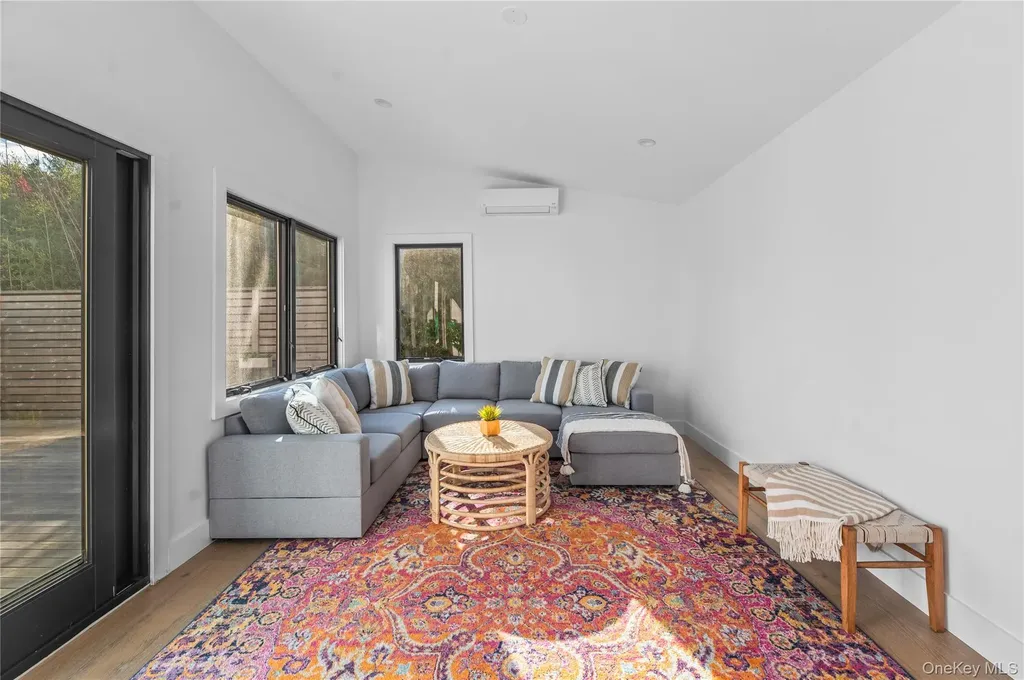 31 Atlantic Avenue Seaview NY 11770