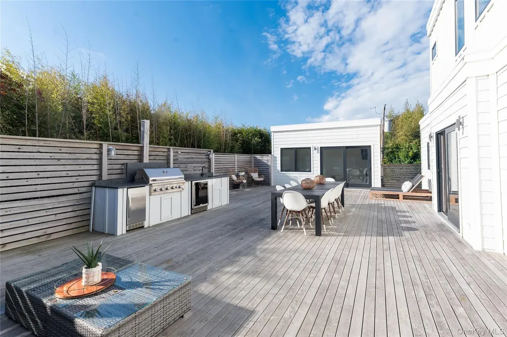 31 Atlantic Avenue Seaview NY 11770