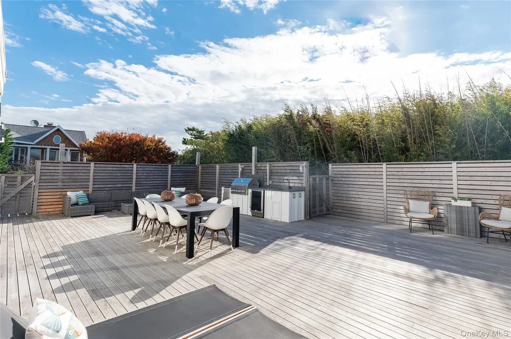 31 Atlantic Avenue Seaview NY 11770
