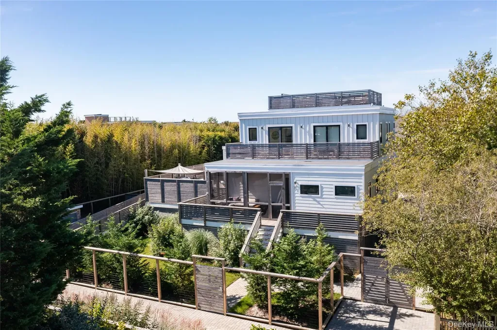 31 Atlantic Avenue Seaview NY 11770