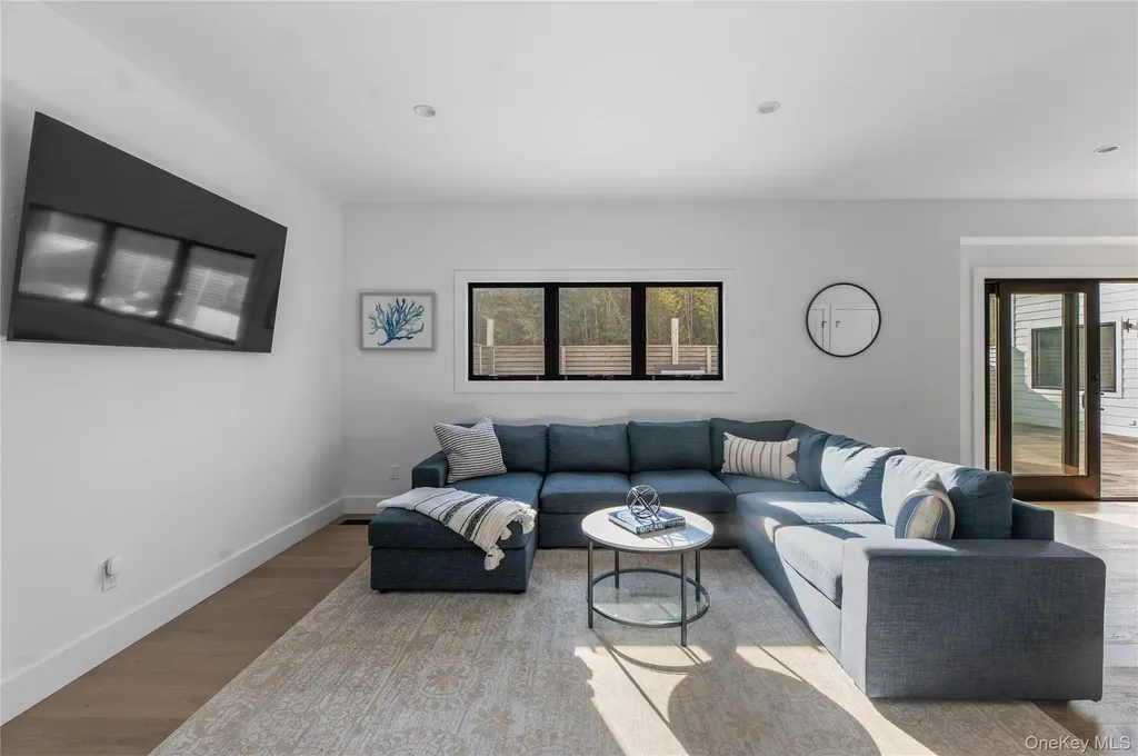 31 Atlantic Avenue Seaview NY 11770