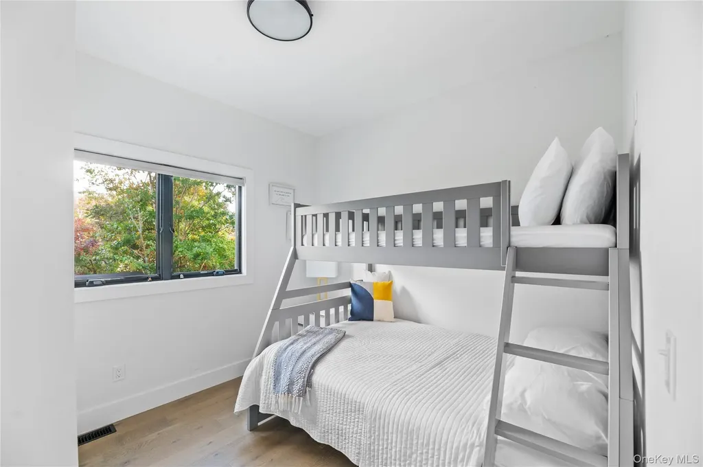 31 Atlantic Avenue Seaview NY 11770