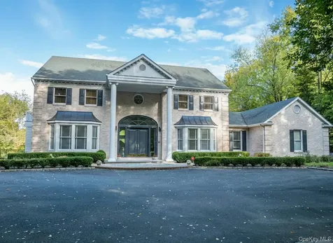 735 Remsens Lane Upper Brookville NY 11771