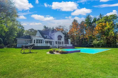 735 Remsens Lane Upper Brookville NY 11771