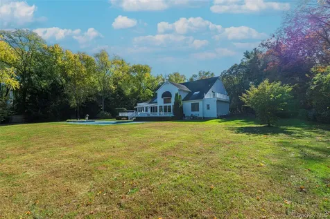 735 Remsens Lane Upper Brookville NY 11771