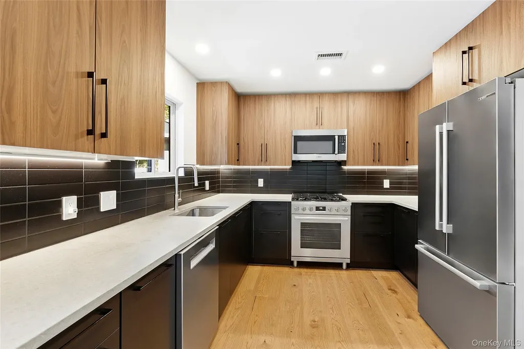 70 Whooping Hollow Road East Hampton NY 11937