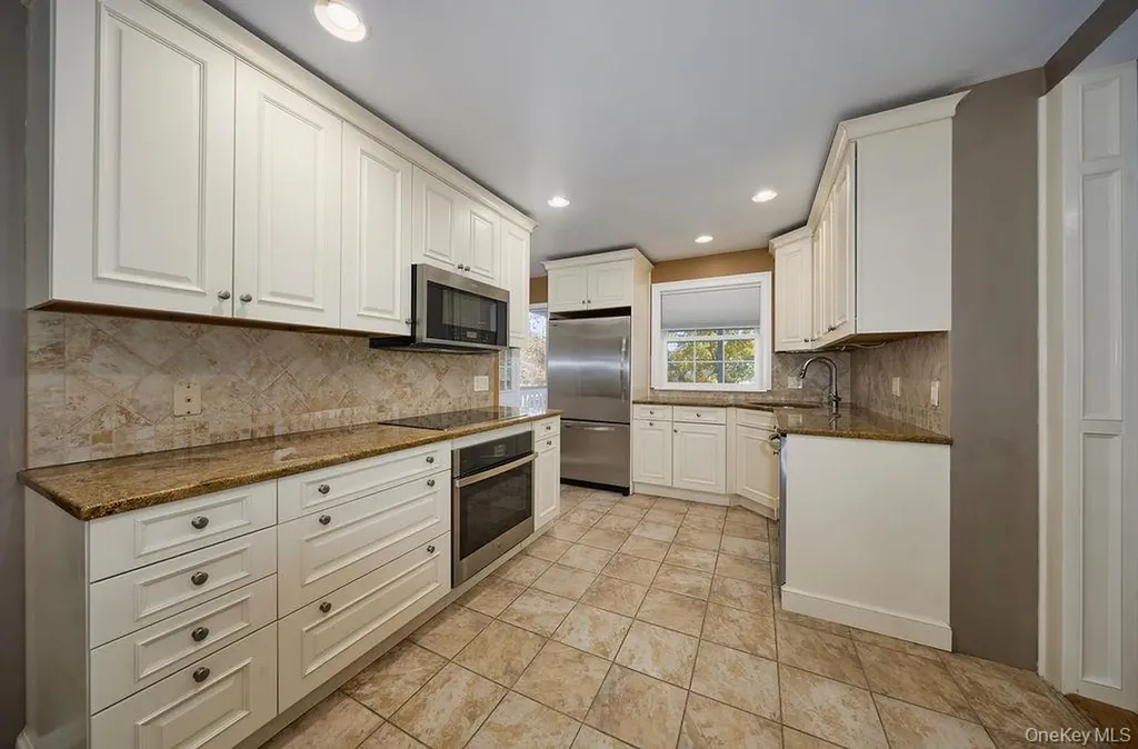66 High Acres Drive Poughkeepsie NY 12603