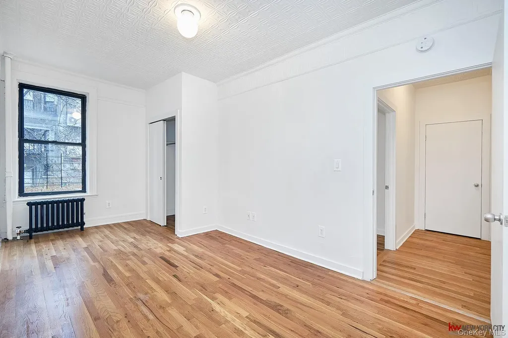 1037 College Avenue Bronx NY 10456