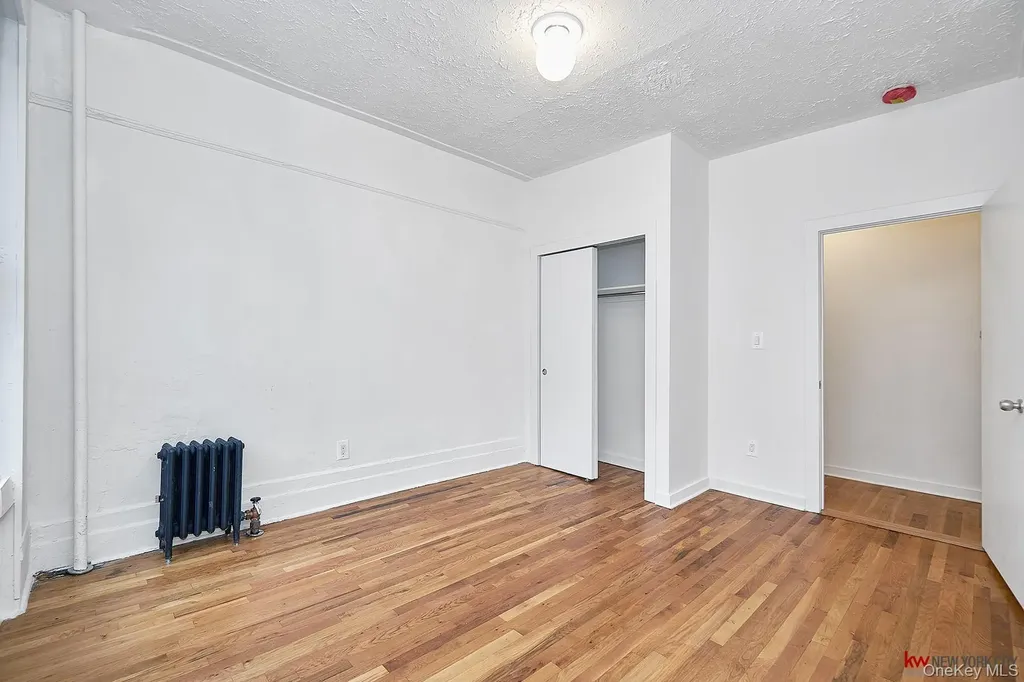 1037 College Avenue Bronx NY 10456