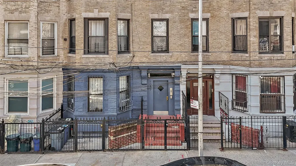 1037 College Avenue Bronx NY 10456