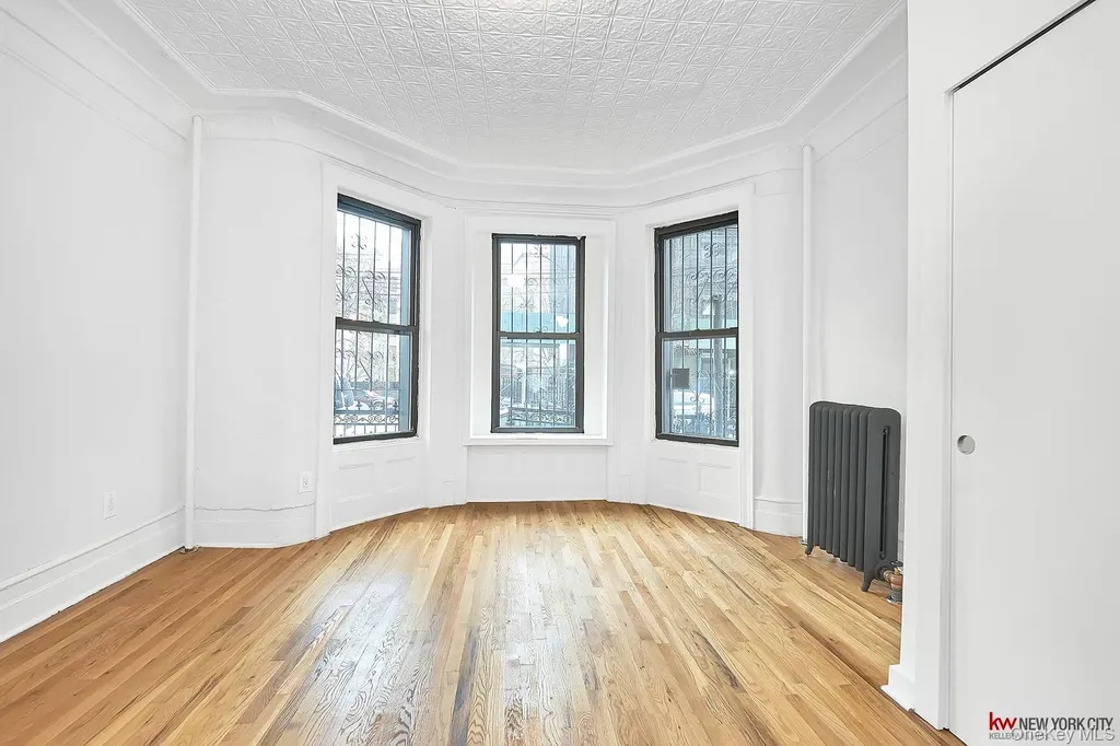 1037 College Avenue Bronx NY 10456