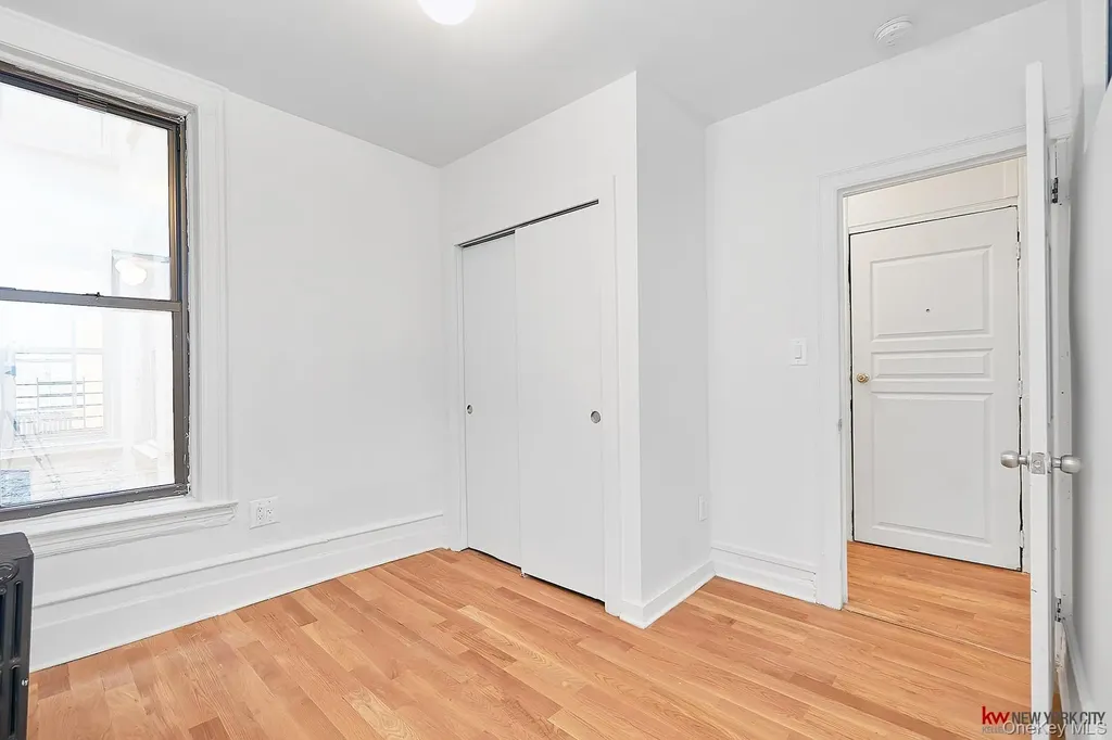 1037 College Avenue Bronx NY 10456