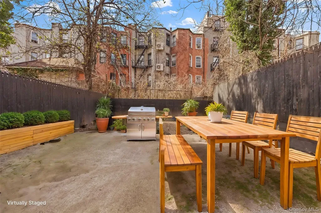 1037 College Avenue Bronx NY 10456