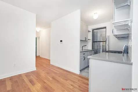 1037 College Avenue Bronx NY 10456