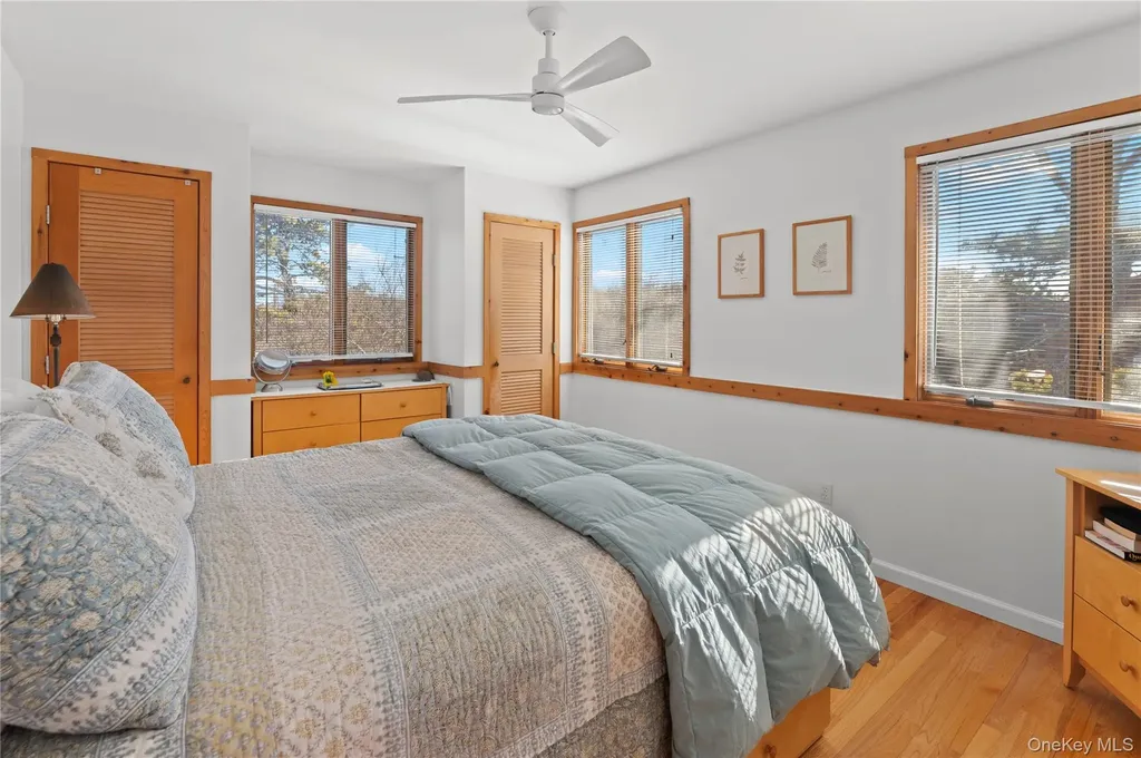 100 Clipper Roadway Corneille Estates NY 11770