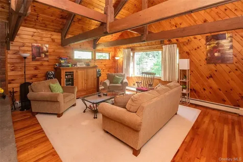 90 Hillside Road Barryville NY 12719