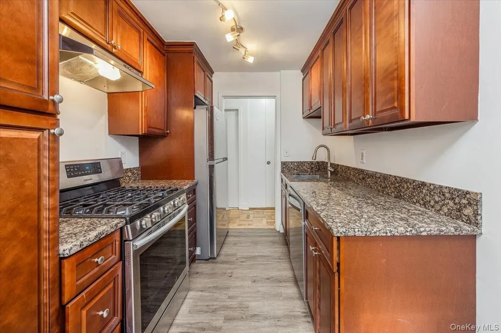 499 N Broadway White Plains NY 10603