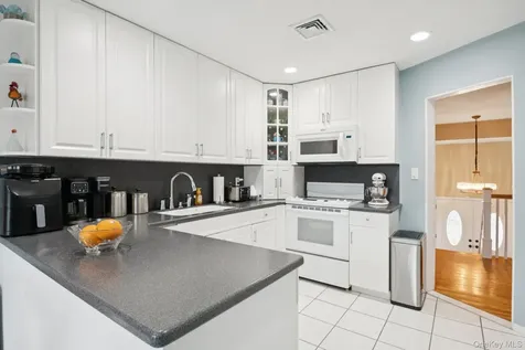 2794 Judith Drive Bellmore NY 11710