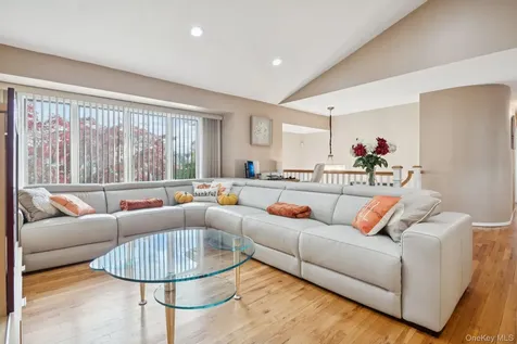 2794 Judith Drive Bellmore NY 11710