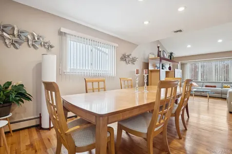 2794 Judith Drive Bellmore NY 11710